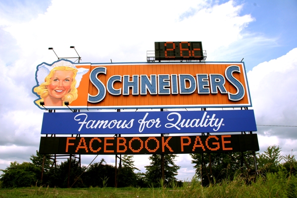 Schneiders sign on the 401