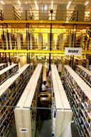 vista de un almacen de Amazon
